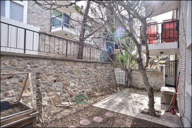 6700 Escondido Drive C2, El Paso, TX 79912