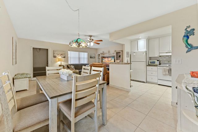 91 Waterford D, Delray Beach, FL 33446