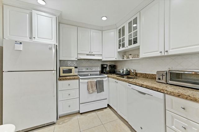 91 Waterford D, Delray Beach, FL 33446