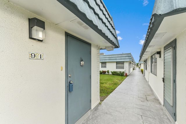 91 Waterford D, Delray Beach, FL 33446