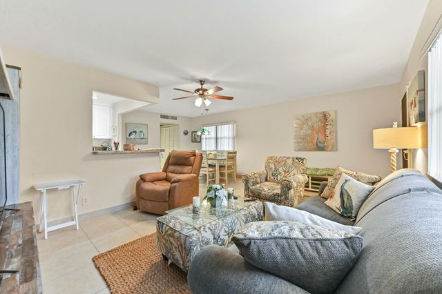 91 Waterford D, Delray Beach, FL 33446