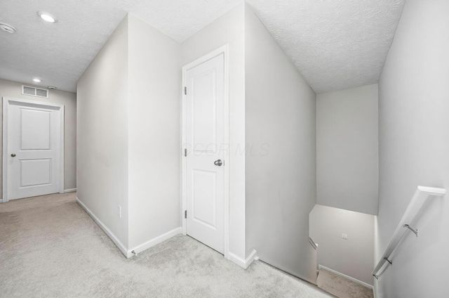 8577 Gable Loop, Canal Winchester, OH 43110