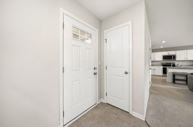 8577 Gable Loop, Canal Winchester, OH 43110
