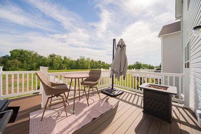 8577 Gable Loop, Canal Winchester, OH 43110