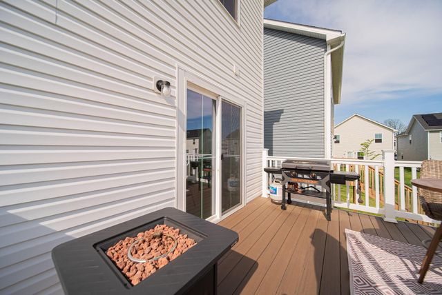 8577 Gable Loop, Canal Winchester, OH 43110