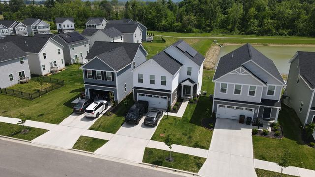 8577 Gable Loop, Canal Winchester, OH 43110