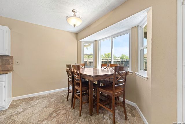 5346 Binz Engleman, Kirby, TX 78219