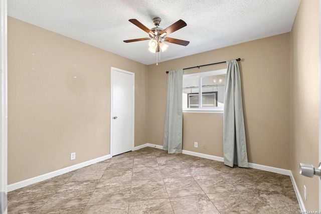 5346 Binz Engleman, Kirby, TX 78219