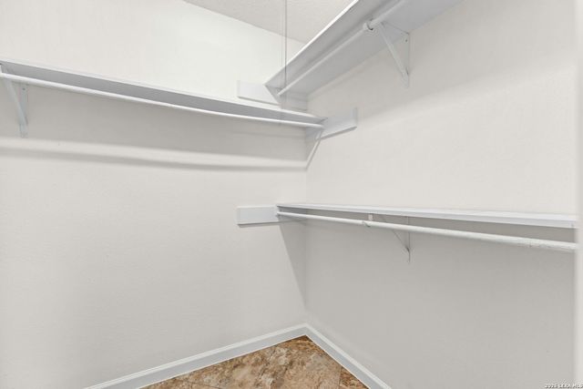 5346 Binz Engleman, Kirby, TX 78219