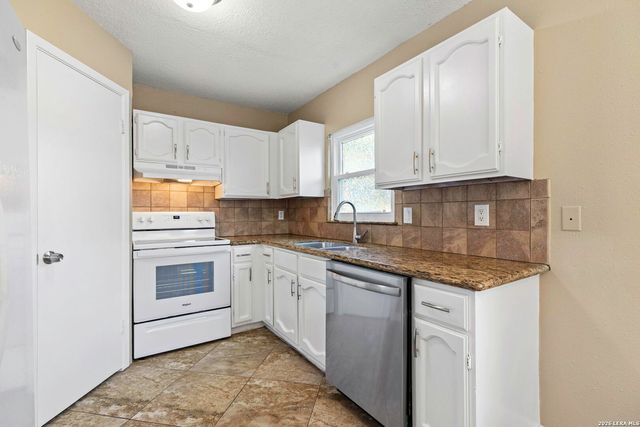 5346 Binz Engleman, Kirby, TX 78219