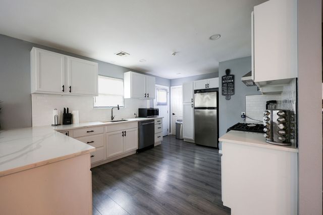 5045 E Admiral Boulevard, Tulsa, OK 74115