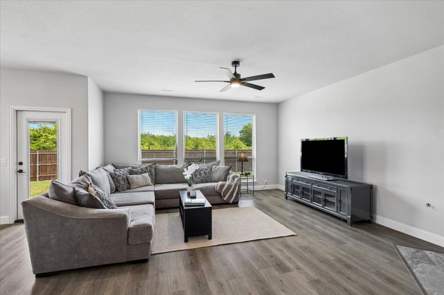 10705 Stanhope Drive, Fort Worth, TX 76036