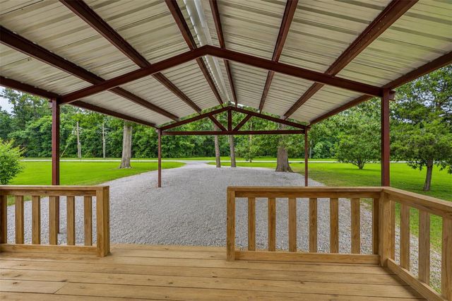 15648 S Tram Road, Splendora, TX 77372