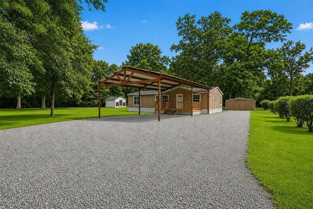 15648 S Tram Road, Splendora, TX 77372