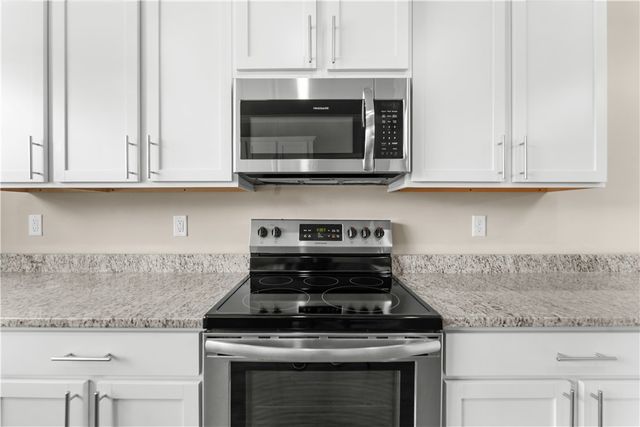 830 NE Heights Lane, Bentonville, AR 72712