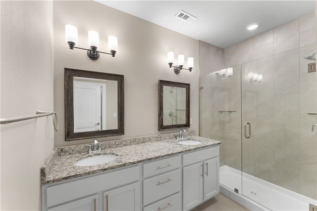 830 NE Heights Lane, Bentonville, AR 72712