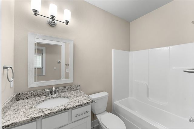 830 NE Heights Lane, Bentonville, AR 72712