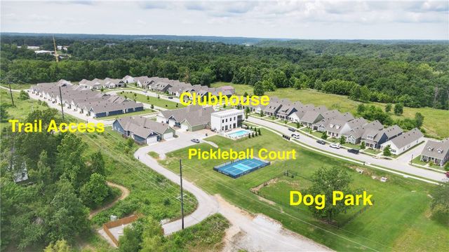 830 NE Heights Lane, Bentonville, AR 72712