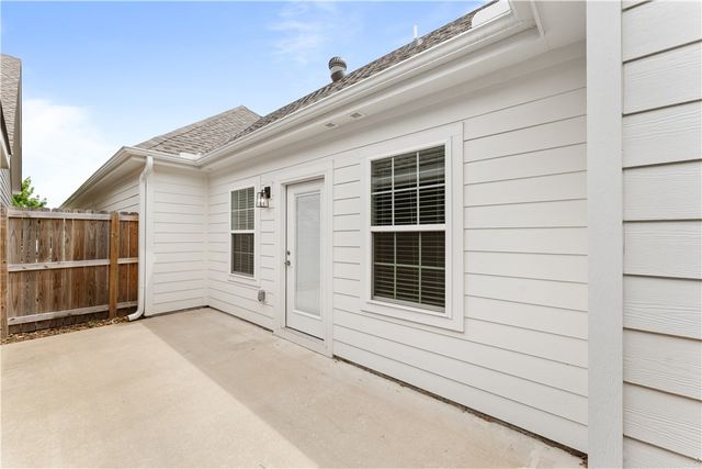 830 NE Heights Lane, Bentonville, AR 72712