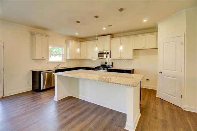41 Woodland Road, Covington, GA 30016