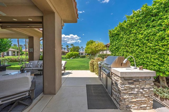110 Lakefront Way, Rancho Mirage, CA 92270