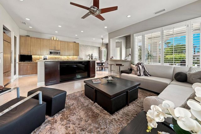 110 Lakefront Way, Rancho Mirage, CA 92270