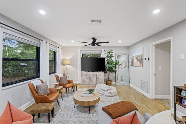 1646 NE 3rd Avenue, Delray Beach, FL 33444