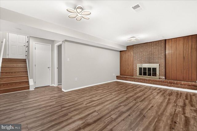 11905 HUNTERS LN, Rockville, MD 20852