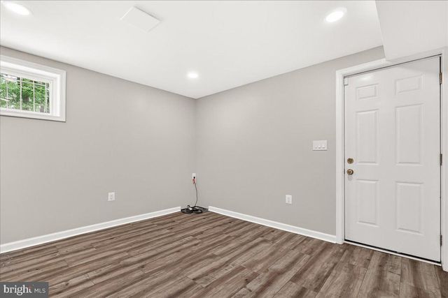 11905 HUNTERS LN, Rockville, MD 20852