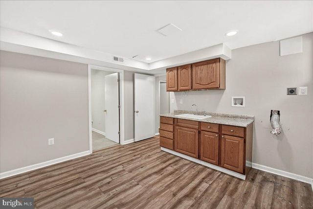 11905 HUNTERS LN, Rockville, MD 20852