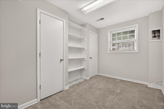 11905 HUNTERS LN, Rockville, MD 20852