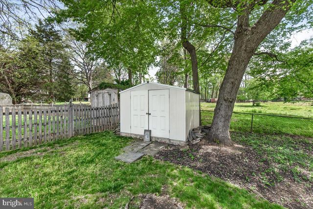 11905 HUNTERS LN, Rockville, MD 20852