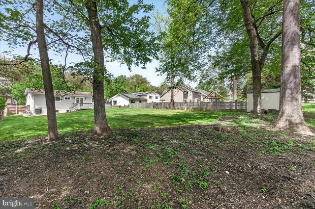 11905 HUNTERS LN, Rockville, MD 20852