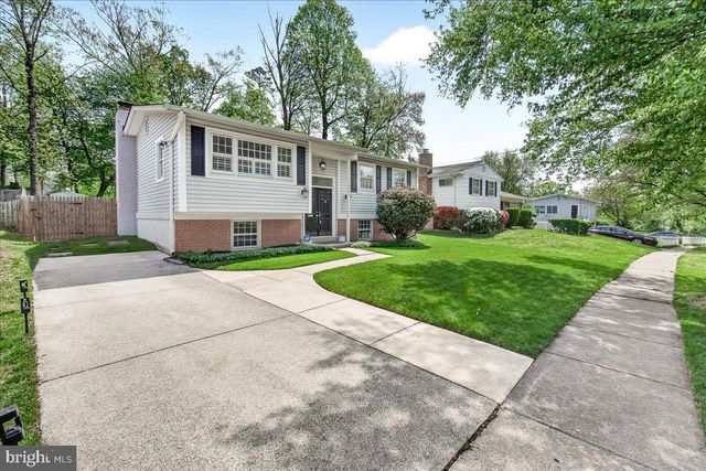 11905 HUNTERS LN, Rockville, MD 20852