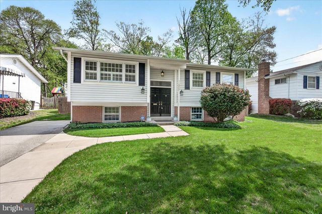11905 HUNTERS LN, Rockville, MD 20852