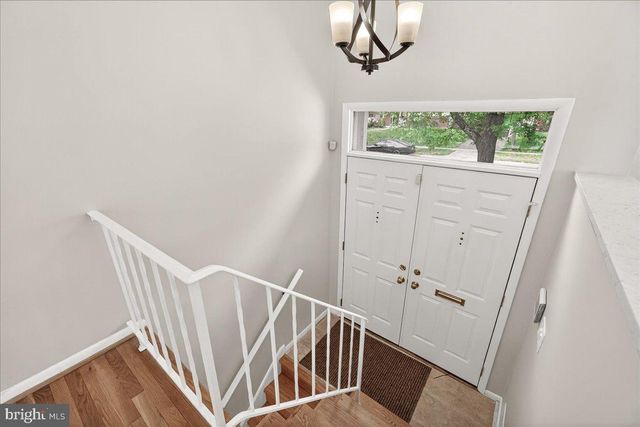 11905 HUNTERS LN, Rockville, MD 20852