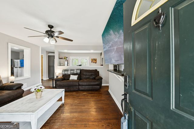 8165 Laurel Drive SW, Covington, GA 30014