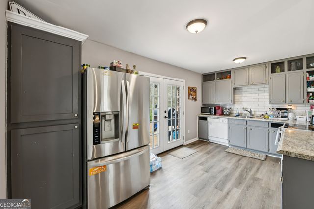 8165 Laurel Drive SW, Covington, GA 30014