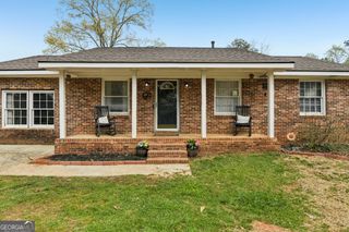 8165 Laurel Drive SW, Covington, GA 30014