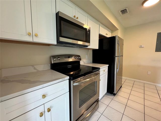 4740 CHEVY PLACE 163, Orlando, FL 32811