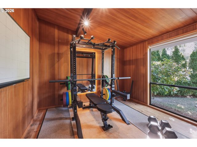 19872 WHITE CLOUD Cir, West Linn, OR 97068
