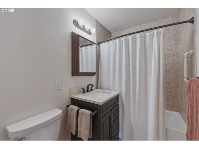 19872 WHITE CLOUD Cir, West Linn, OR 97068