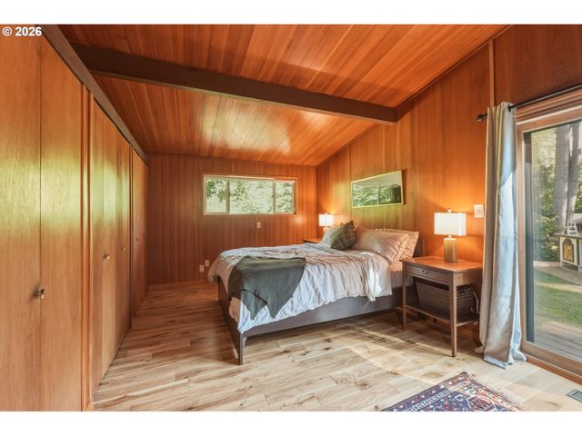 19872 WHITE CLOUD Cir, West Linn, OR 97068