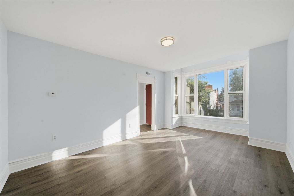 8938 S Exchange Avenue, Chicago, IL 60617 — photo 3