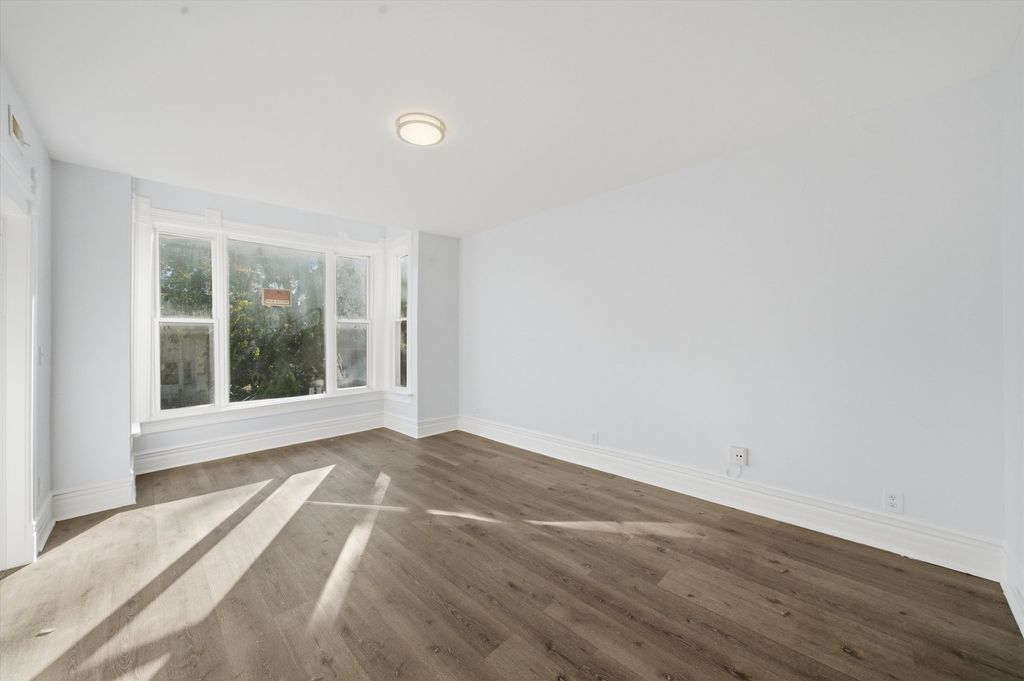8938 S Exchange Avenue, Chicago, IL 60617 — photo 4
