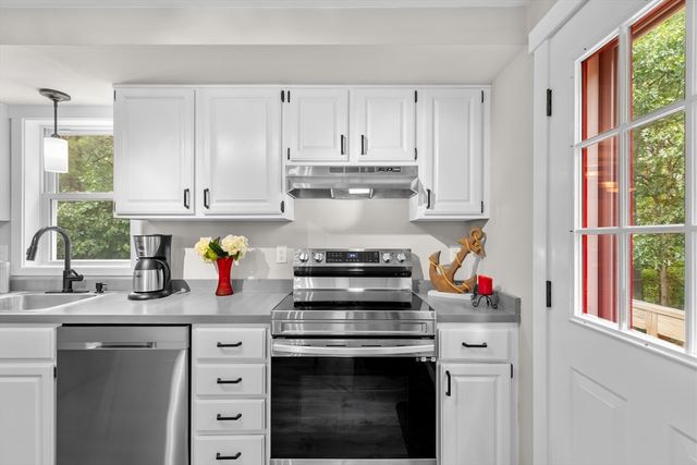 26 Rooks Run, Plymouth, MA 02360