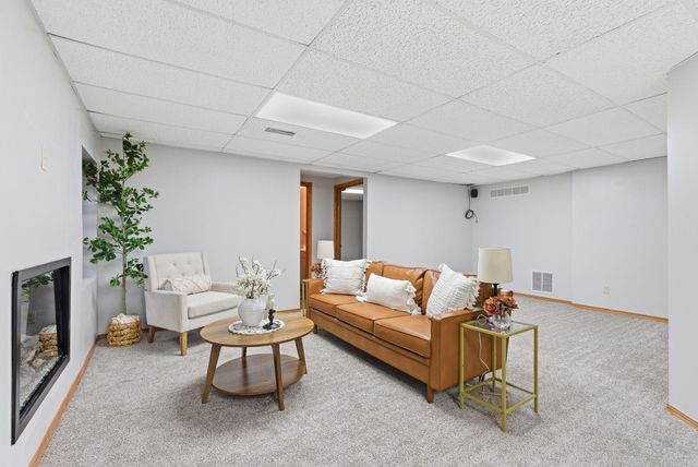 2106 N Pintail St, Wichita, KS 67235