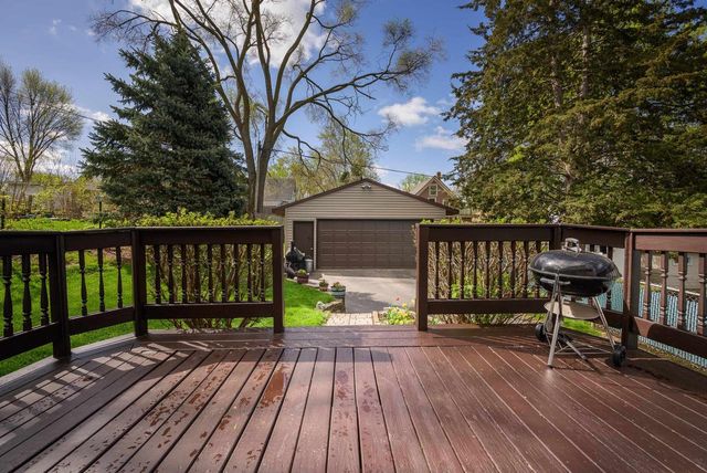 1733 Heath Avenue, Madison, WI 53704