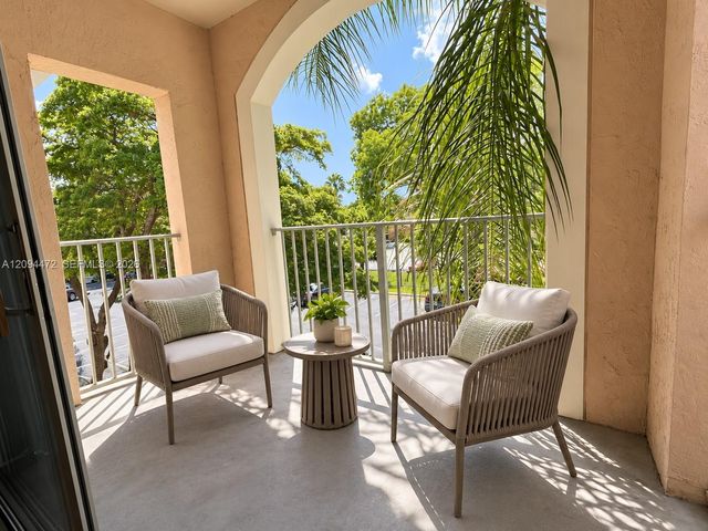 12124 Saint Andrews Place 305, Miramar, FL 33025
