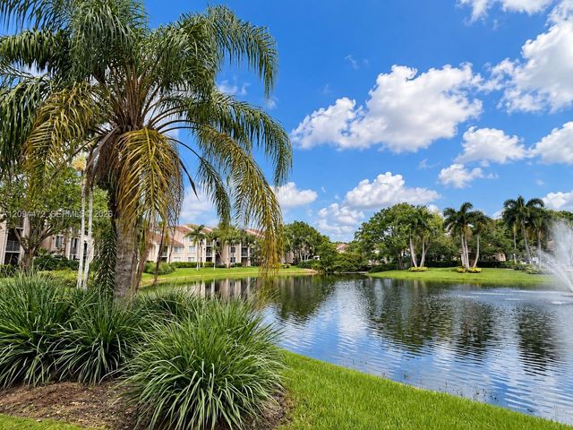 12124 Saint Andrews Place 305, Miramar, FL 33025